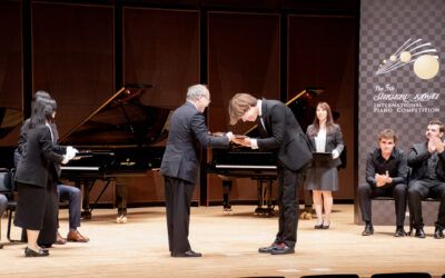 1er Premio en el 5th Shigueru Kawai International Pinao Competition en Tokio