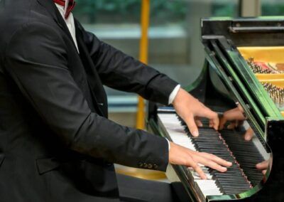 Guillermo Hernández Barrocal interpretando en Cleveland, 2026