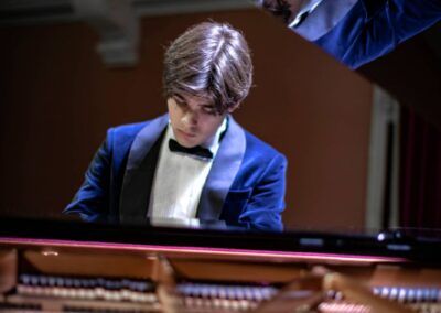 Guillermo Hernández Barrocal al piano